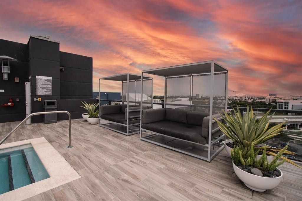 201 SW 17th Road, Unit 602, Miami, FL 33129 Photo