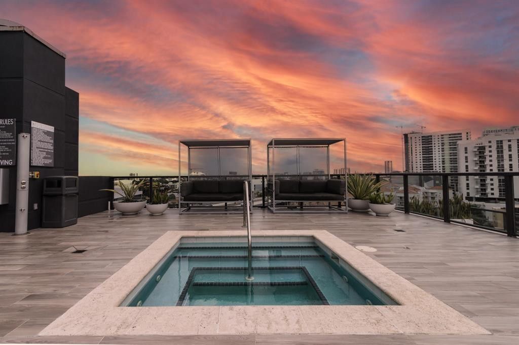 201 SW 17th Road, Unit 602, Miami, FL 33129 Photo