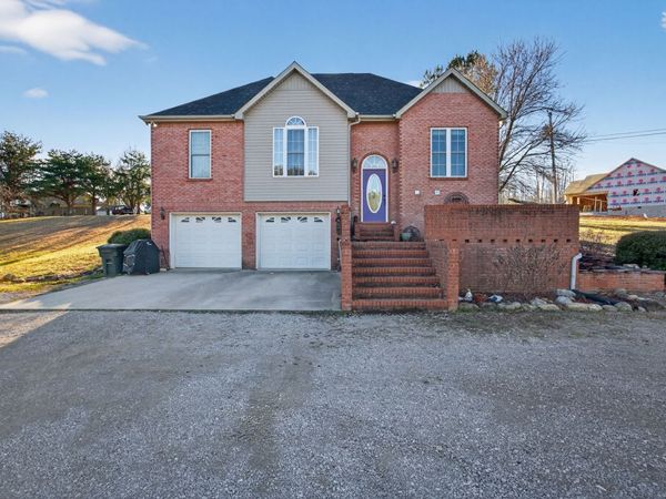 409 Westwood Dr , Sparta, TN 38583