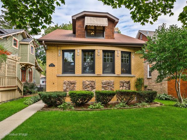 6747 N Odell Avenue, Chicago, IL 60631