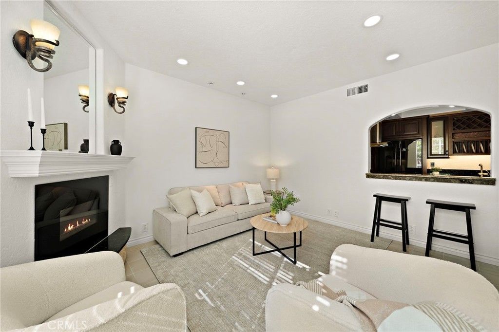 16 Islay, Unit 54, Rancho Santa Margarita, CA 92688 Main Photo