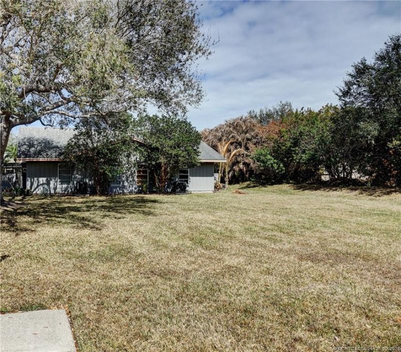 4007 NW Cinnamon Tree Circle, Jensen Beach, FL 34957 Photo