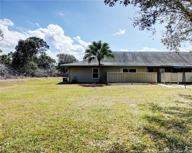 4007 NW Cinnamon Tree Circle, Jensen Beach, FL 34957 Photo