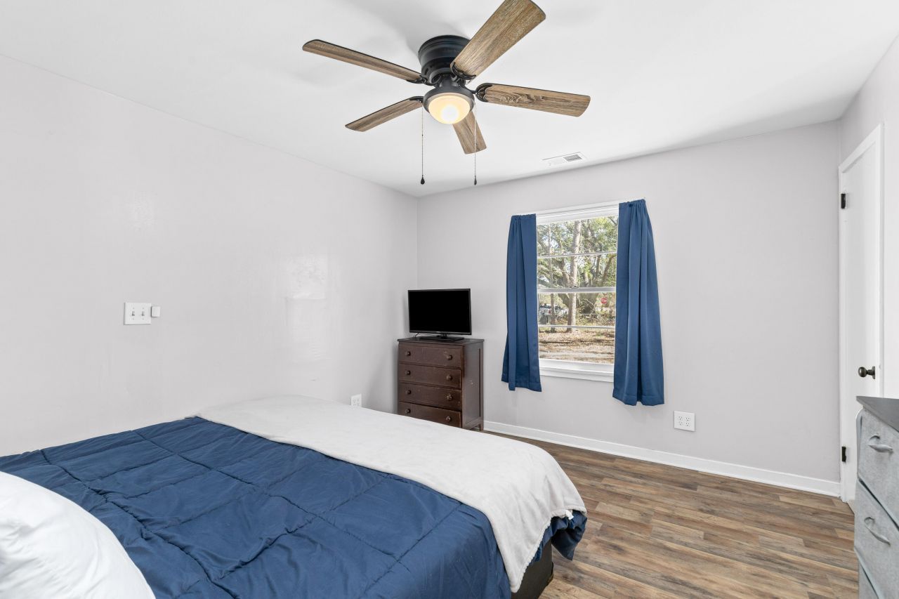 2401 Falcon Road Photo 10