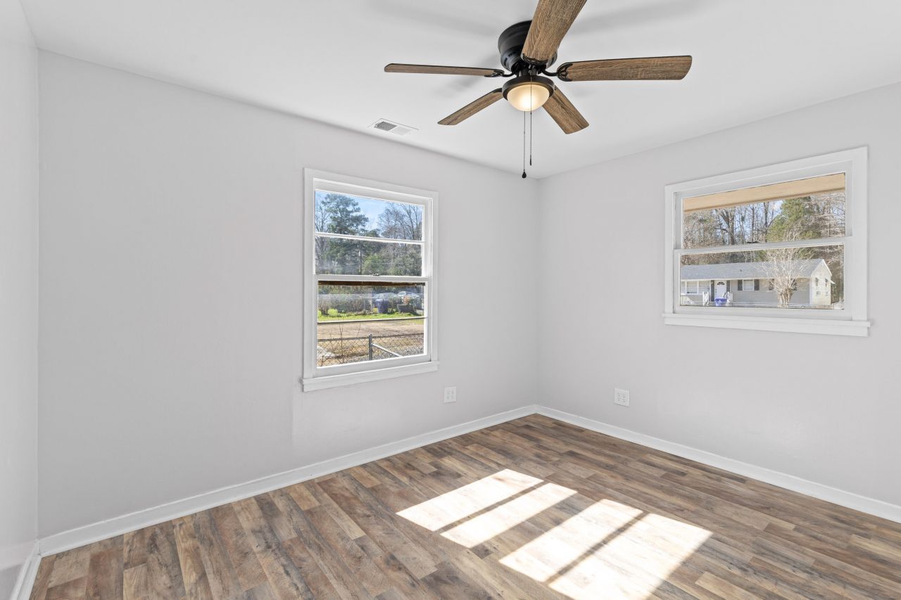 2401 Falcon Road Photo 13