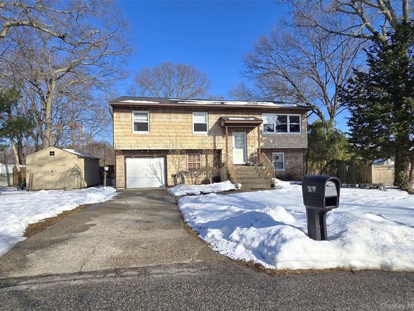 167 Avenue C, Holbrook, NY 11741