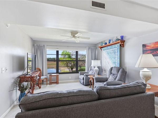 35 Plantation Drive, Unit 201, Vero Beach, FL 32966