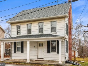 29 W GEORGE STREET, YORK NEW SALEM, PA 17371