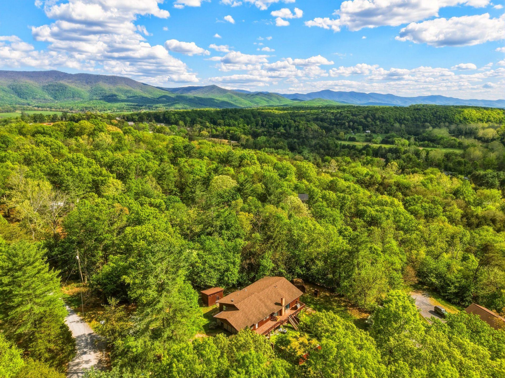 455 WOODSIDE DRIVE, RILEYVILLE, VA 22650