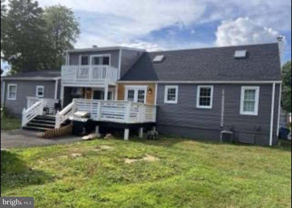 1039 Clinton Avenue, Bensalem, PA 19020 Main Photo