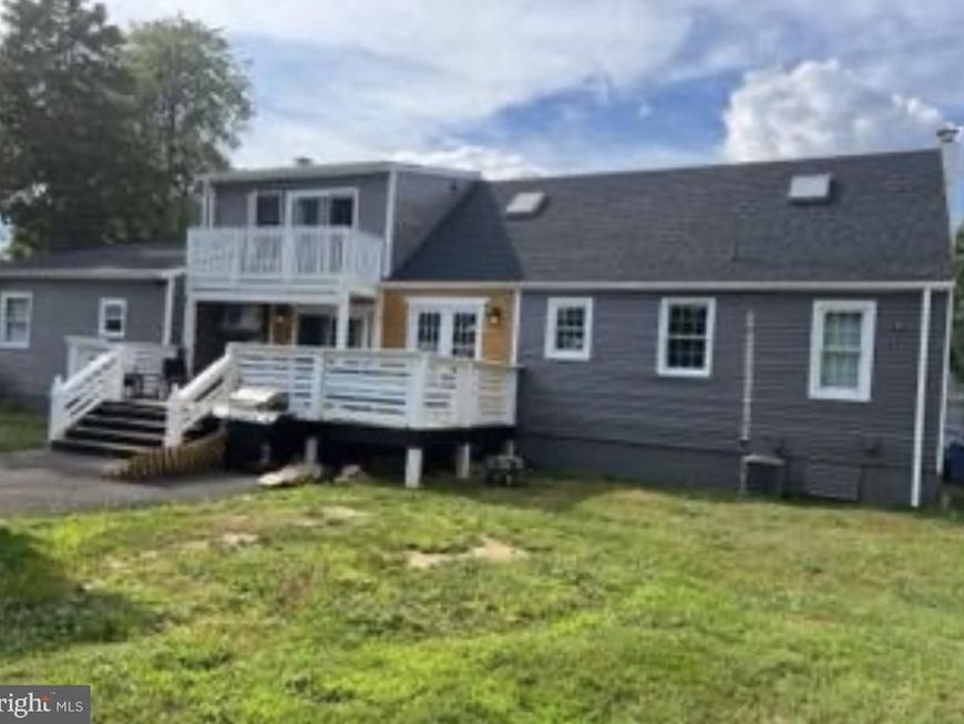 1039 Clinton Avenue, Bensalem, PA 19020 Main Photo