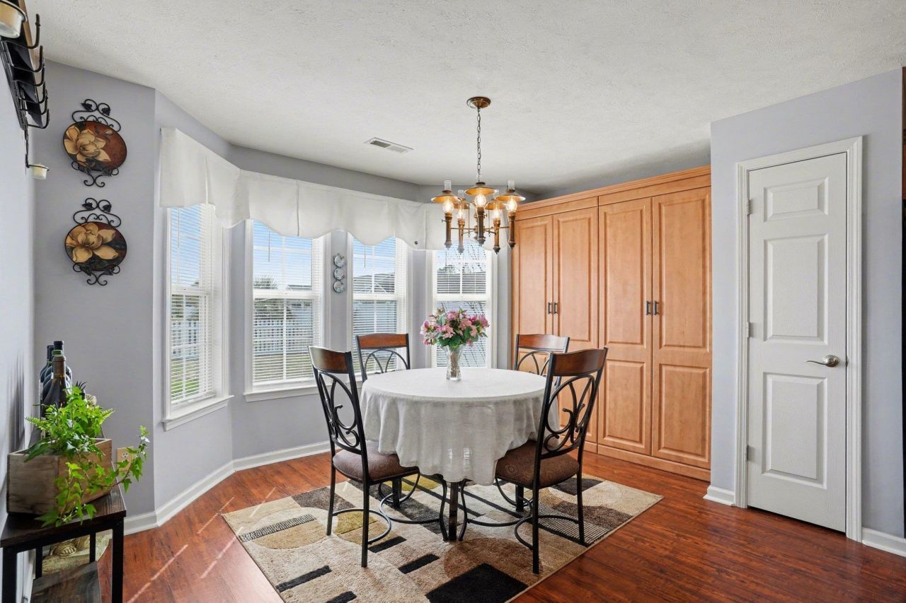 374 Barton Loop  Photo 16