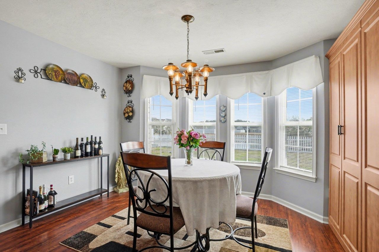 374 Barton Loop  Photo 17