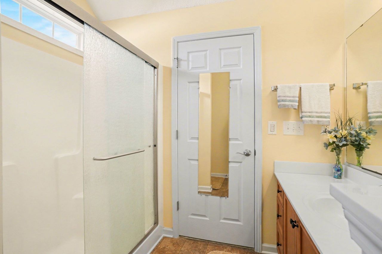 374 Barton Loop  Photo 25