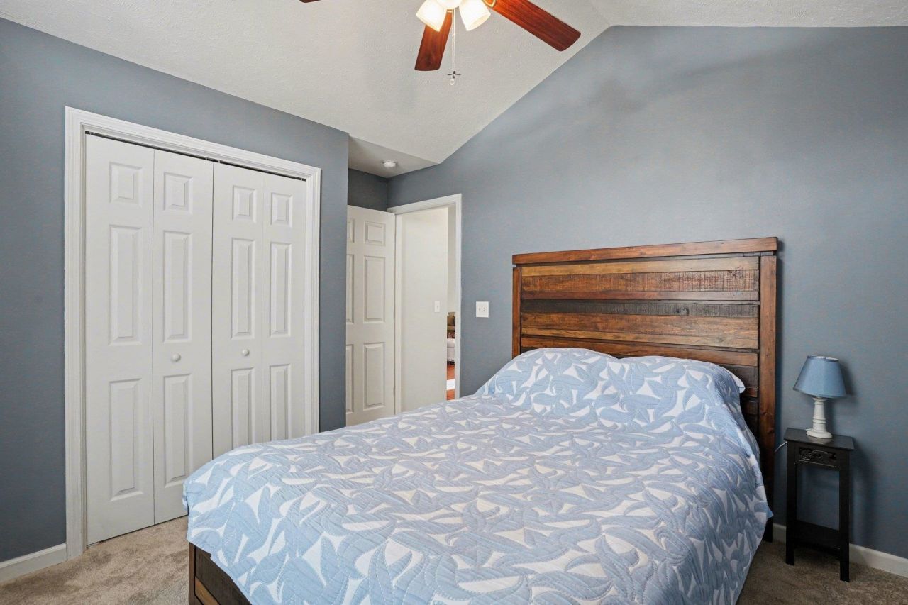 374 Barton Loop  Photo 29