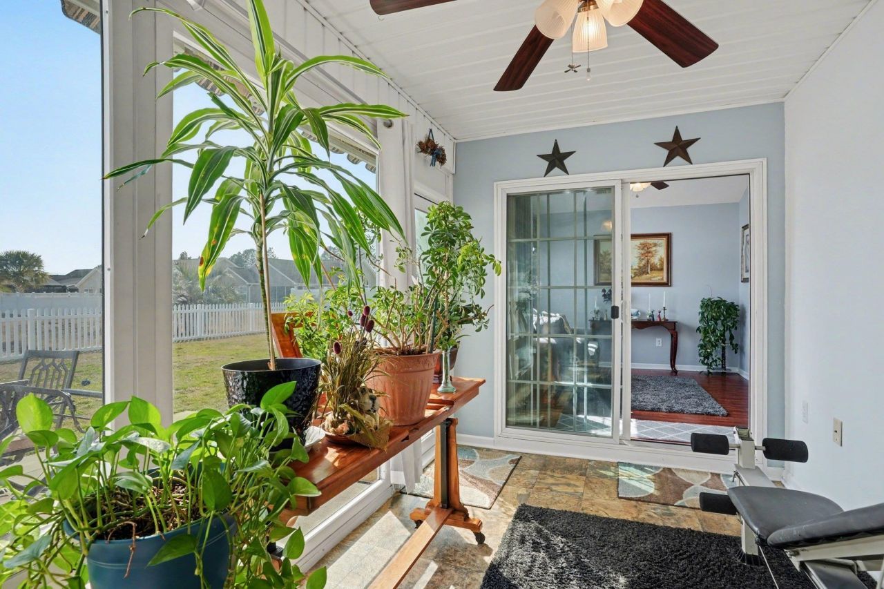 374 Barton Loop  Photo 32