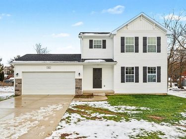 2255 Plum Tree Court, Burton, MI 48519