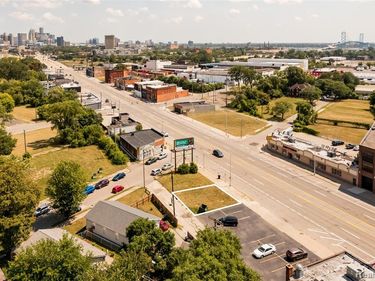3620 Michigan Avenue, Detroit, MI 48216