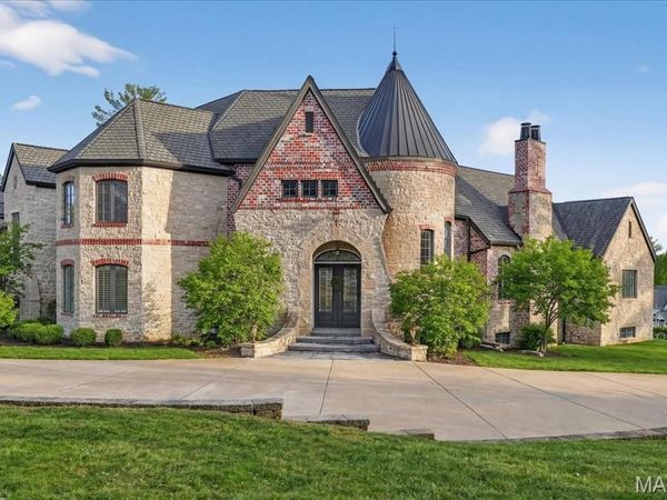 9998 Litzsinger Road, Ladue, MO 63124