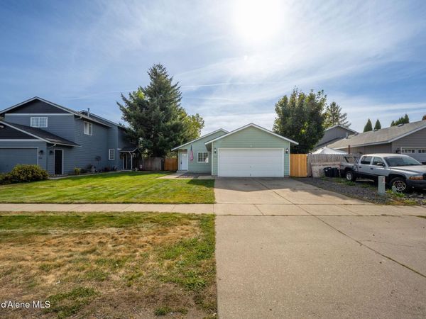 962 W Kyler AVE, Hayden, ID 83835