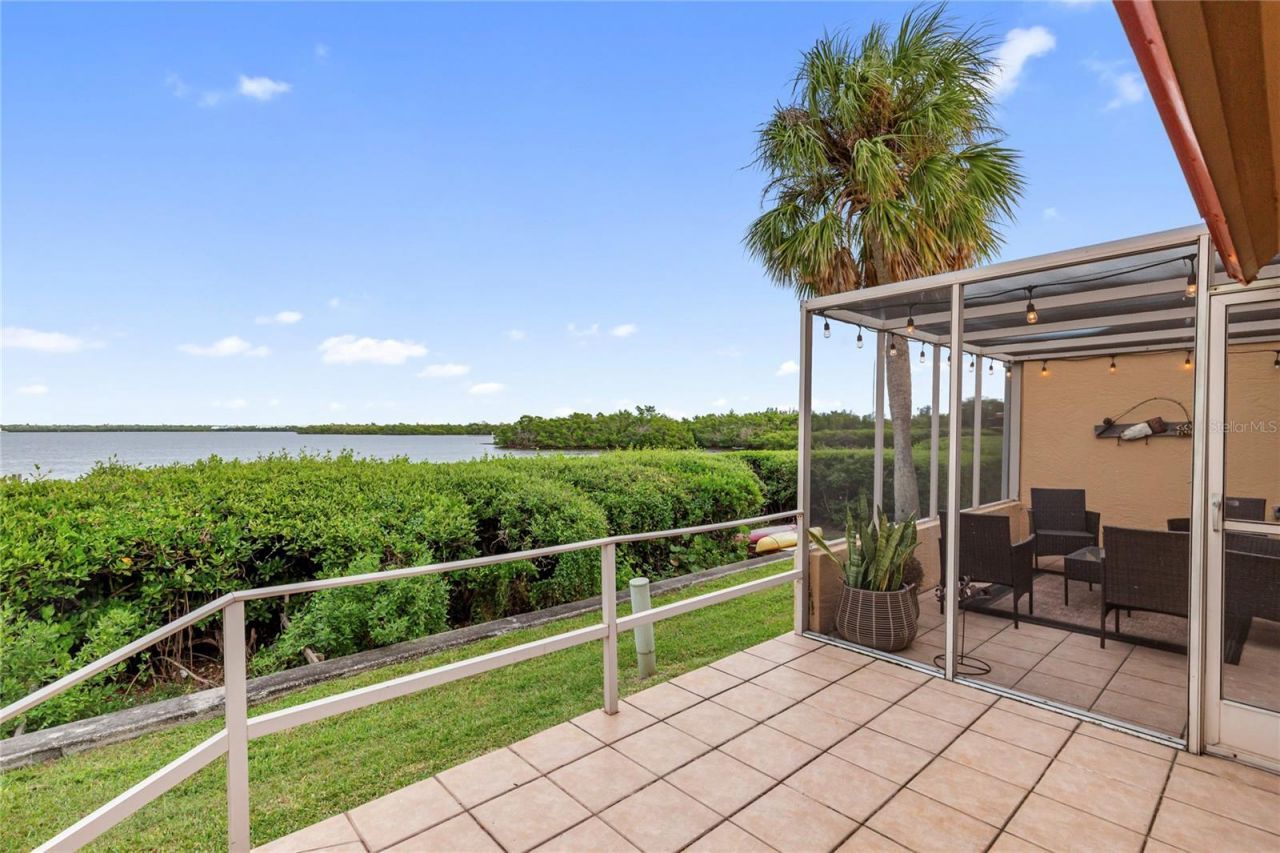 3887 Catalina Drive, Bradenton, FL 34210 Photo