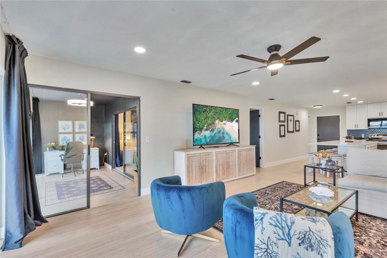 3887 Catalina Drive, Bradenton, FL 34210 Photo