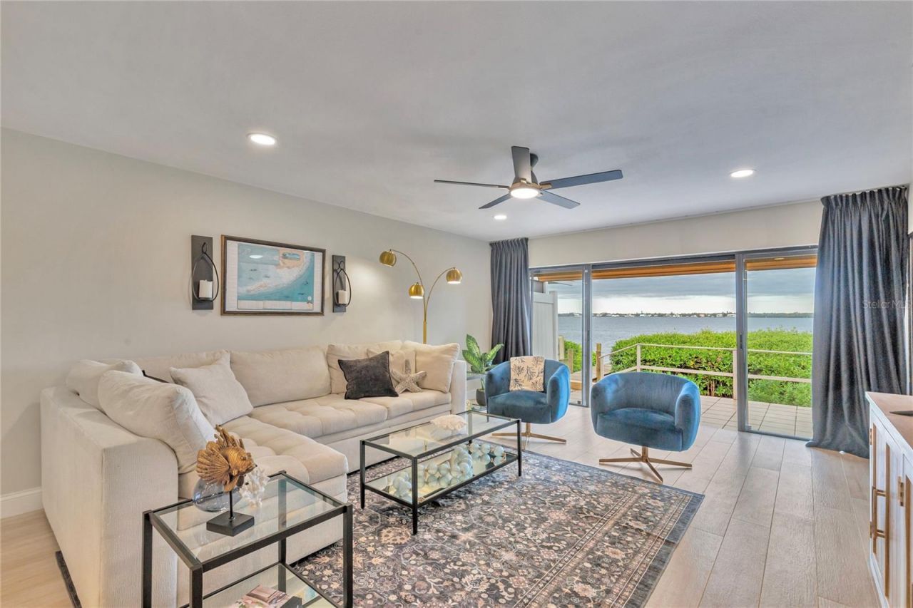 3887 Catalina Drive, Bradenton, FL 34210 Photo