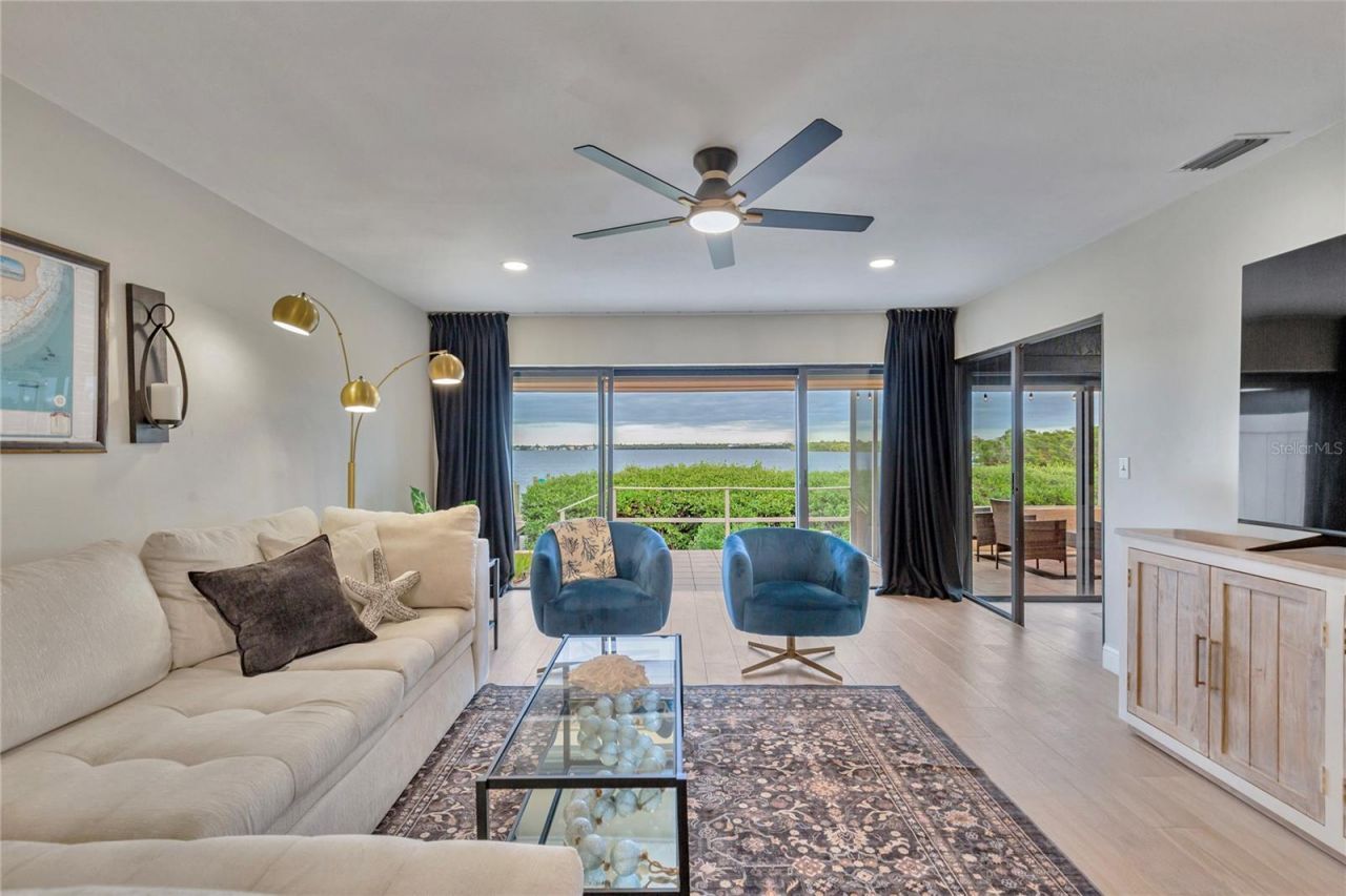 3887 Catalina Drive, Bradenton, FL 34210 Photo