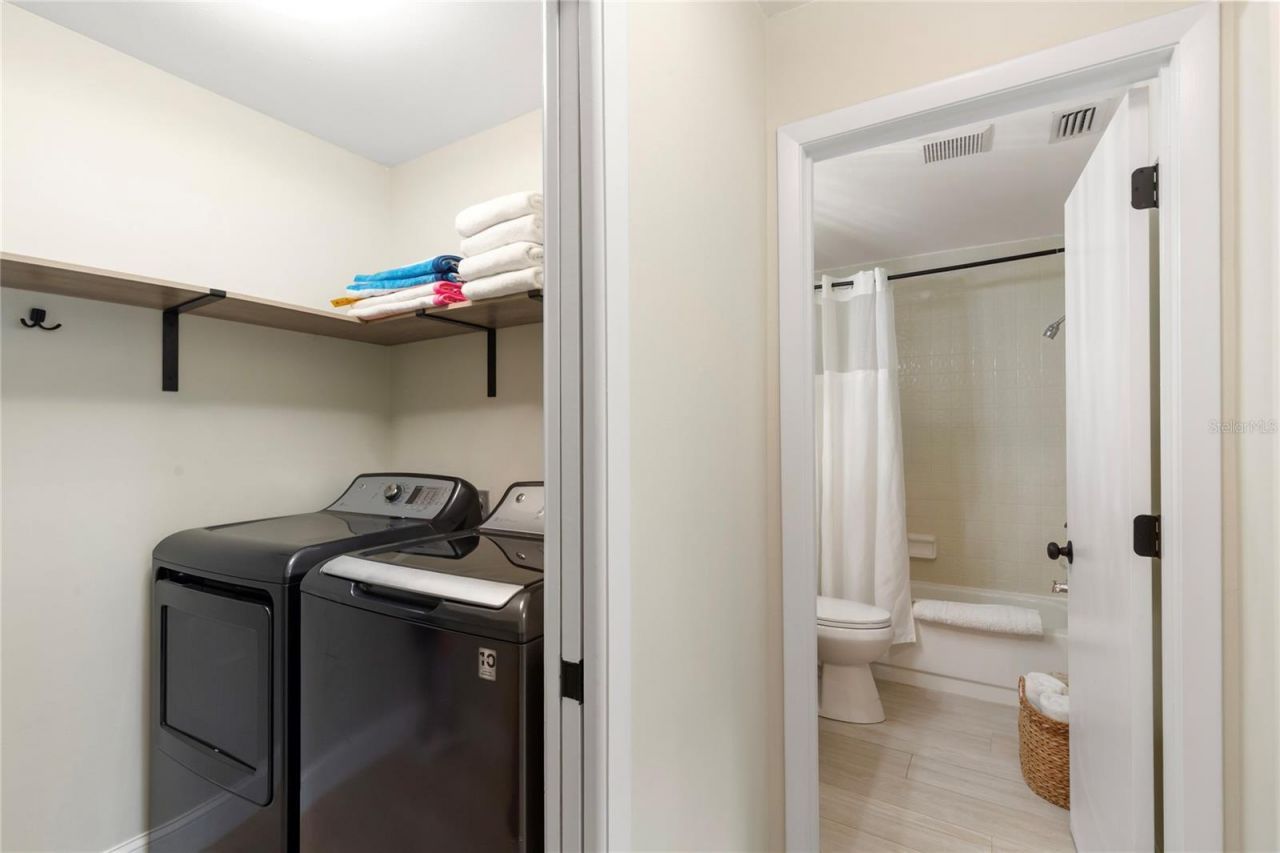 3887 Catalina Drive, Bradenton, FL 34210 Photo