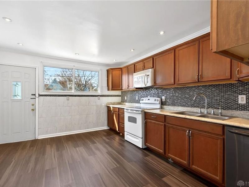 729 Troy Street, Dayton, OH 45404 Photo 9