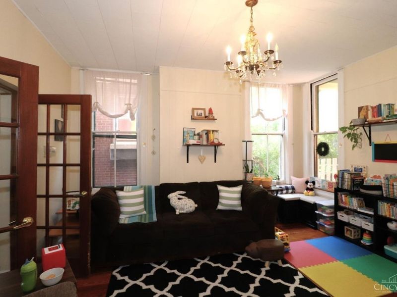2462 Fairview Avenue, Cincinnati, OH 45219 Photo 11
