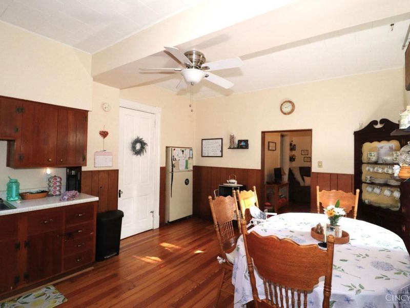 2462 Fairview Avenue, Cincinnati, OH 45219 Photo 13