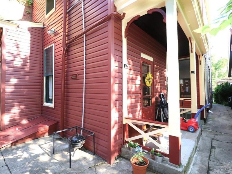 2462 Fairview Avenue, Cincinnati, OH 45219 Photo 18