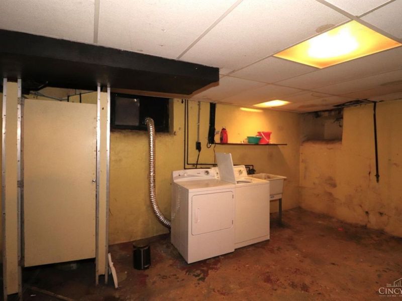 2462 Fairview Avenue, Cincinnati, OH 45219 Photo 19