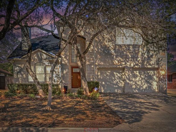 8620 Neider DR, Austin, TX 78749