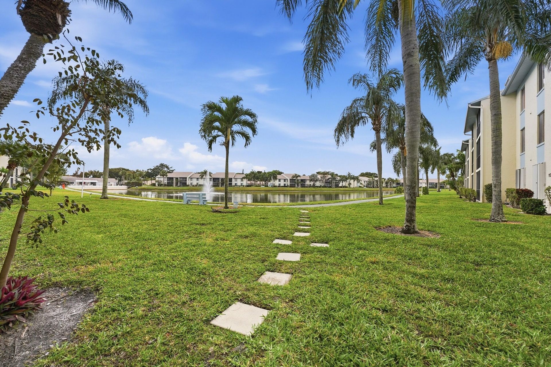 1109 Green Pine Boulevard, Unit G1, West Palm Beach, FL 33409 Photo
