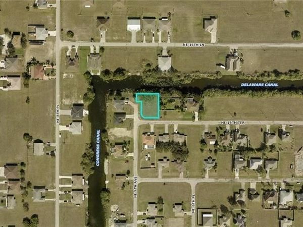 901 NE 15th TER , CAPE CORAL, FL 33909