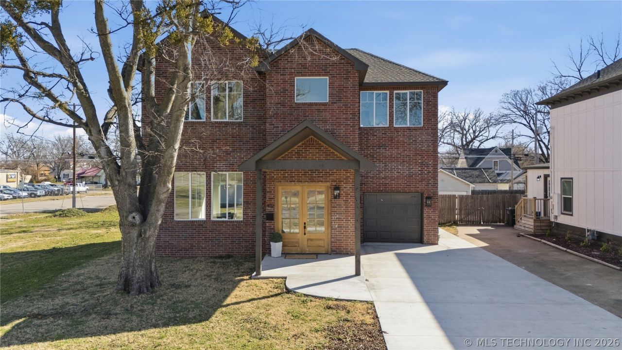 402 S Wyandotte Avenue, Bartlesville, OK 74003 Main Photo