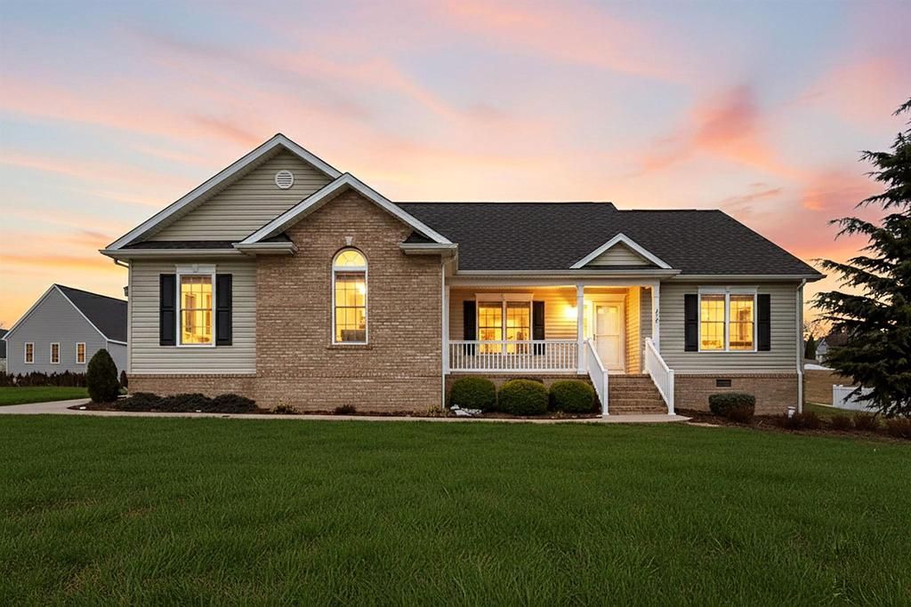 202 Bartley St, Dayton, VA 22821 Main Photo