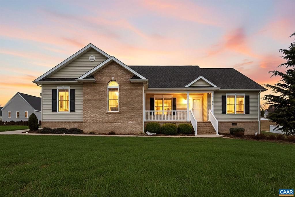 202 Bartley St, Dayton, VA 22821 Main Photo