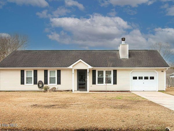 415 Cottonwood Court, Havelock, NC 28532