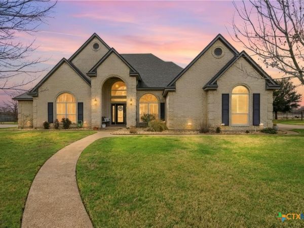 613 Remington Park Drive, Robinson, TX 76706