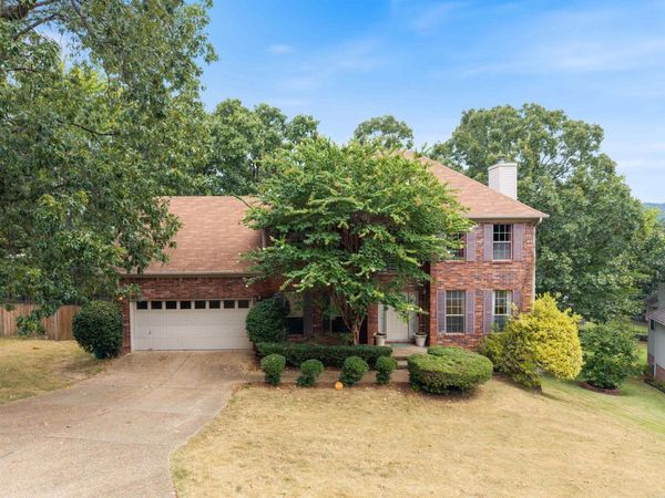 4 Ridgefield Court, Little Rock, AR 72223