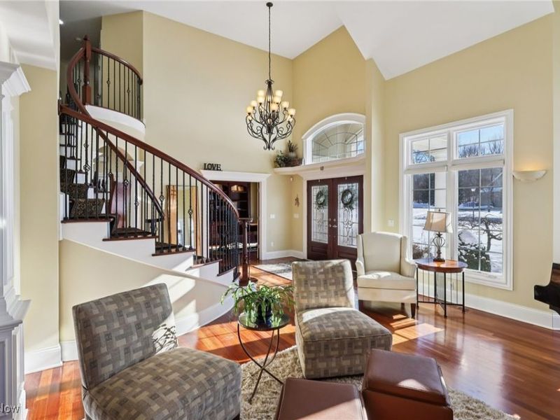 38230 Flanders Drive, Solon, OH 44139 Photo 5