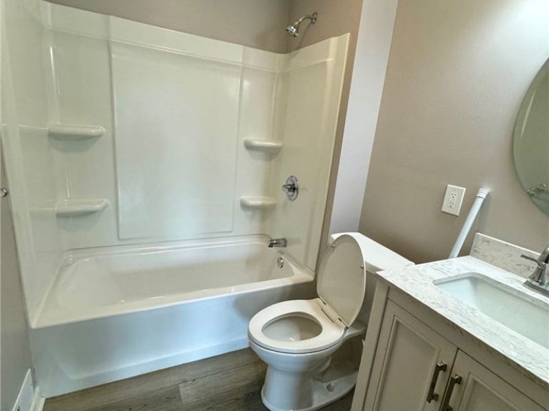 4748 E 94th Street, Cleveland, OH 44125 Photo 7