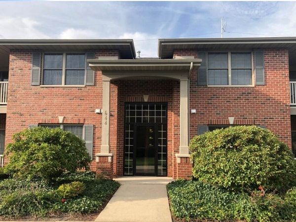 644 Cambridge Court, Unit 1b, Munster, IN 46321