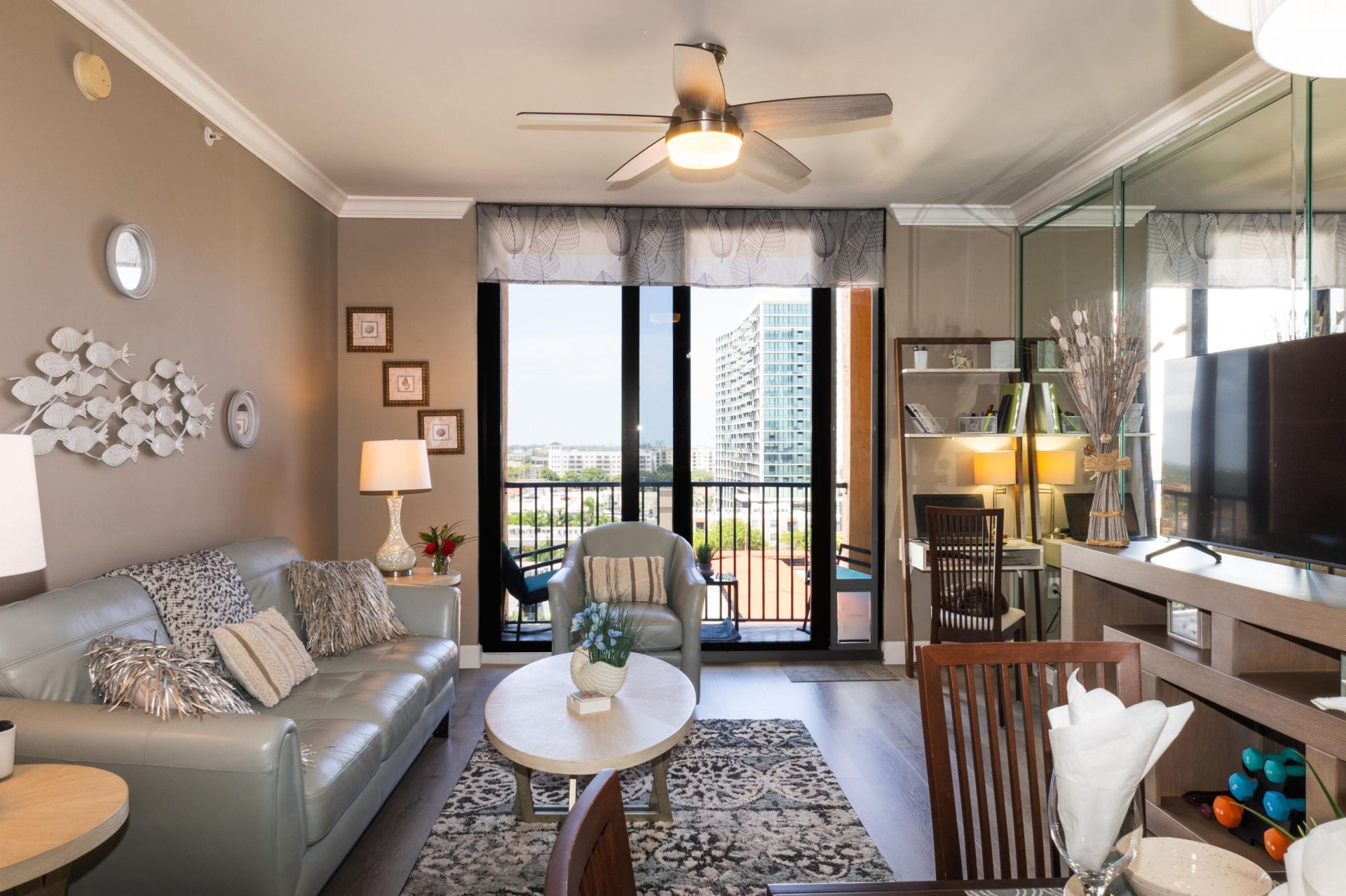 651 Okeechobee Boulevard, Unit 1008, West Palm Beach, FL 33401 Photo