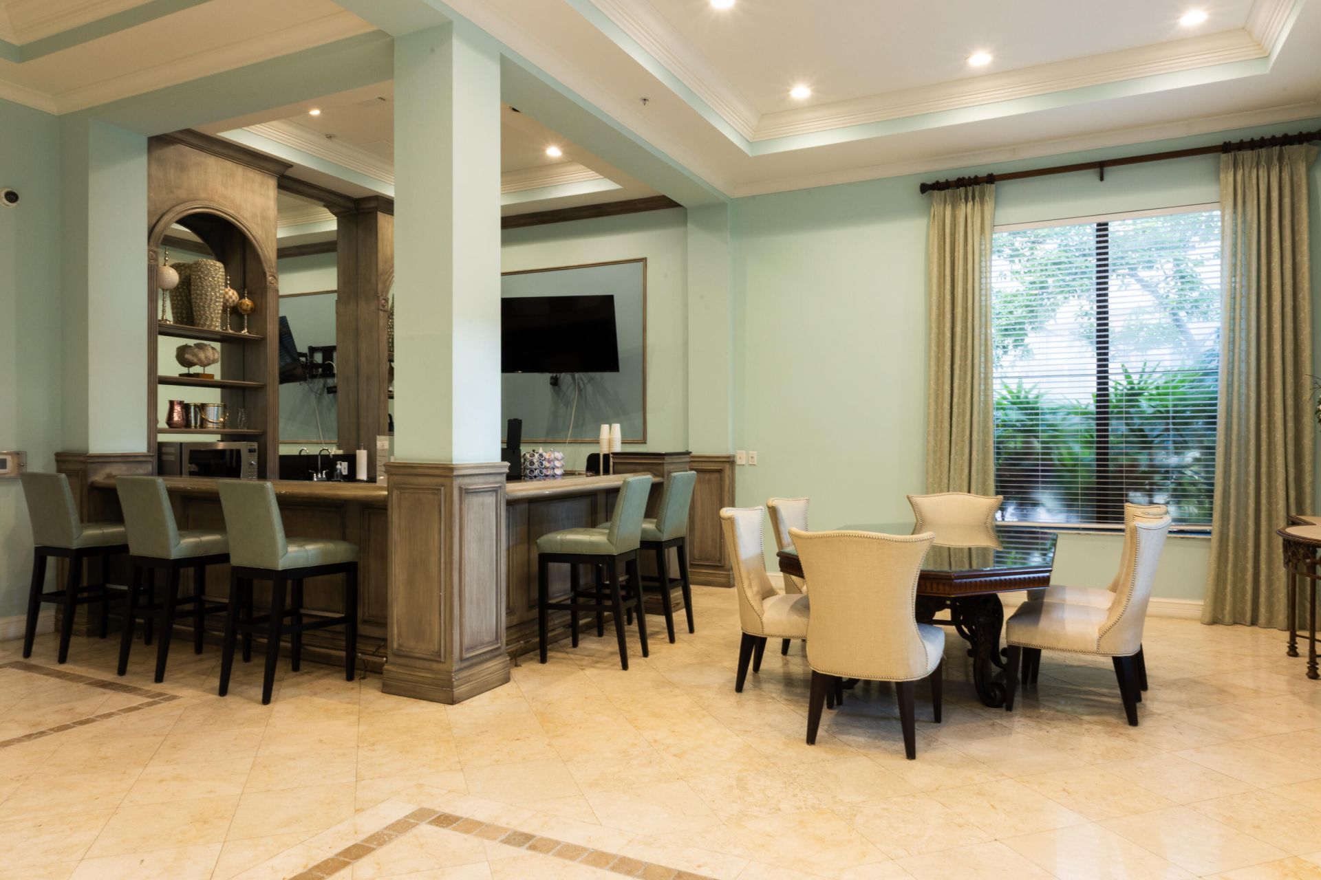 651 Okeechobee Boulevard, Unit 1008, West Palm Beach, FL 33401 Photo