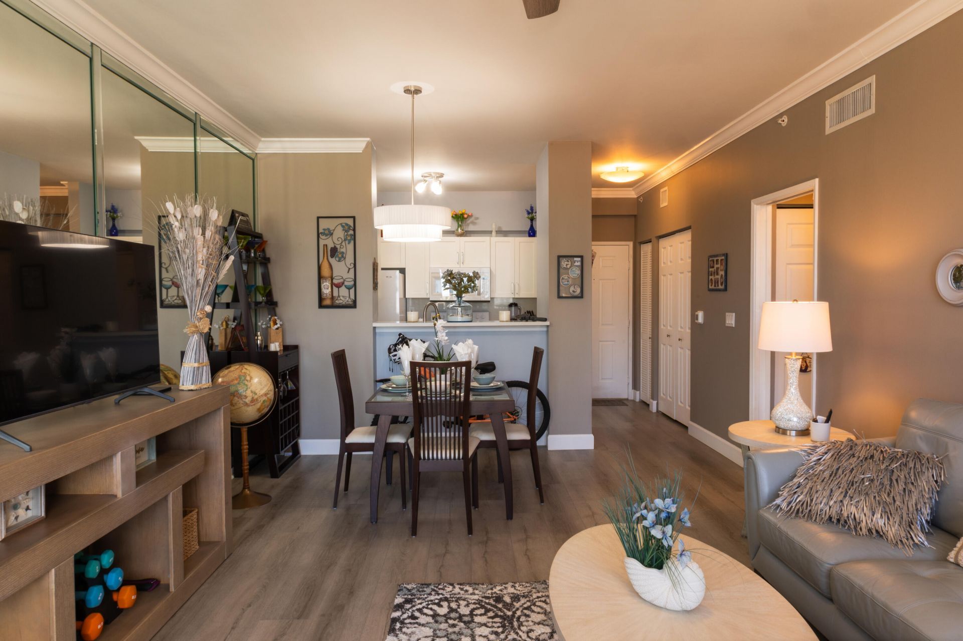 651 Okeechobee Boulevard, Unit 1008, West Palm Beach, FL 33401 Photo