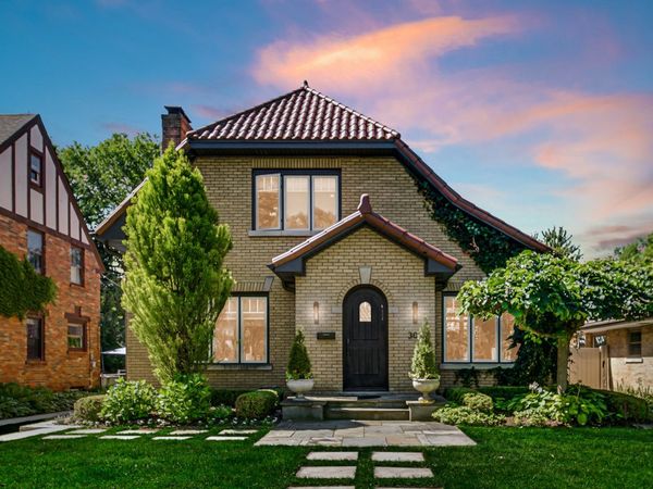 300 W ELM PARK Avenue, Elmhurst, IL 60126